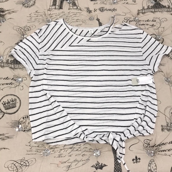 BP. Splice Neck Tie Hem Tee - Picture 3 of 5